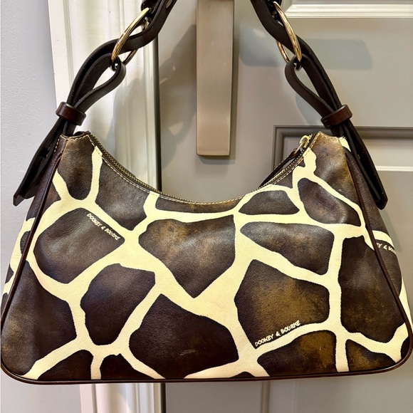 Dooney & Bourke Giraffe Print Shoulder Bag with Wallet - Picture 3 of 11